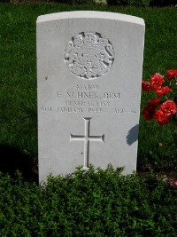 Klagenfurt War Cemetery - Schnek, F